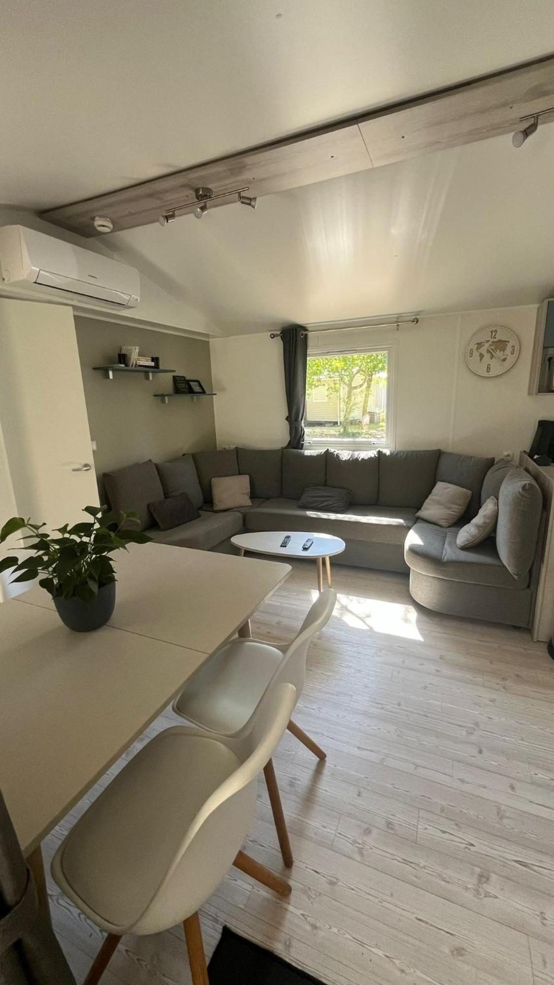 Sbvacances Mobil Home 3Ch 2Sdb Sur Magnifique Emplacement Avec Vue Sur La Foret Des Landes Saint-Julien-en-Born Exterior photo